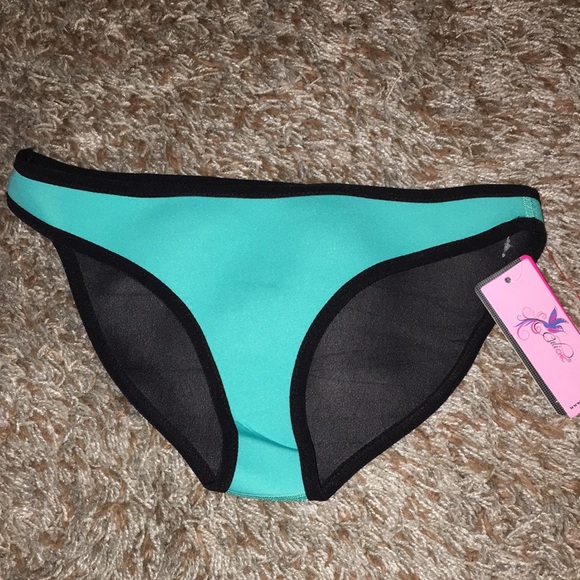 Cali Chic wetsuit swimsuit bottoms - Picture 1 of 5